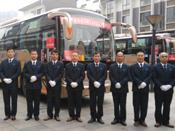 熱烈祝賀郴州“兩會”勝利召開丨郴汽集團(tuán)高標(biāo)準(zhǔn)服務(wù)會議用車